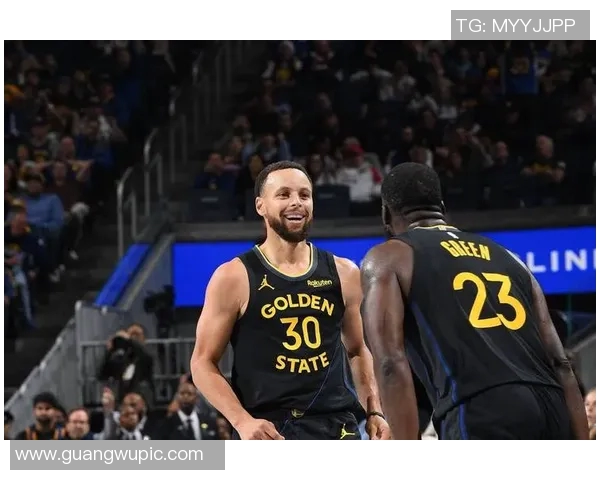 库里与巴特勒罚球命中率大幅提升差距缩小后者仍有机会争夺荣誉